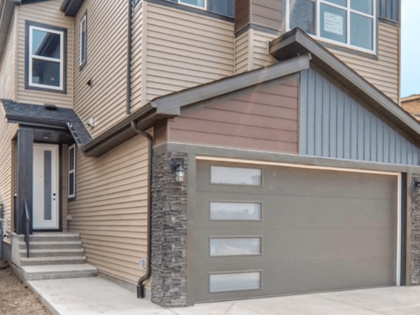 2045 Collip Crescent SW